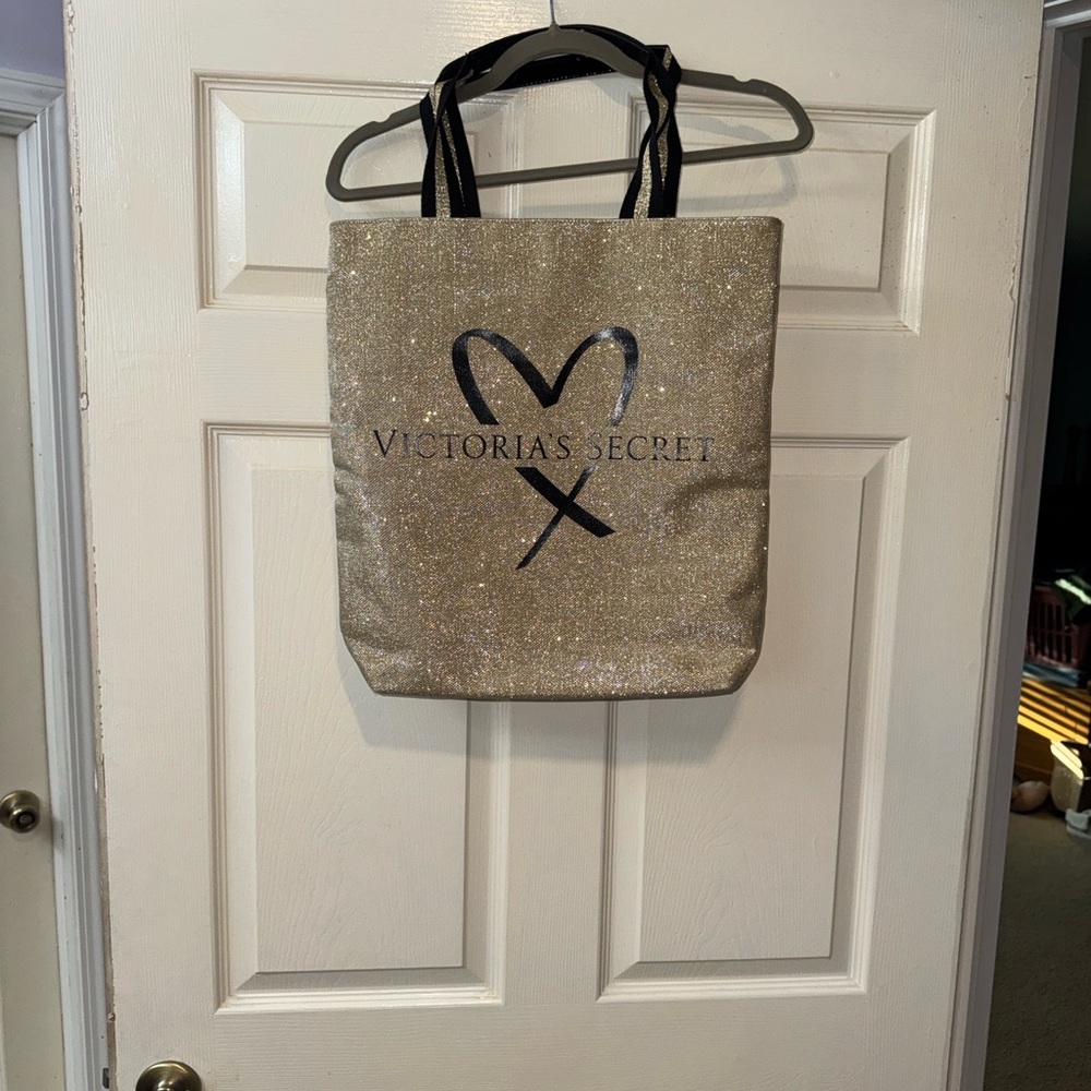 Victoria’s Secret Sparkly Gold Tote w/ Black Heart Logo – Like New Condition - Picture 1 of 6